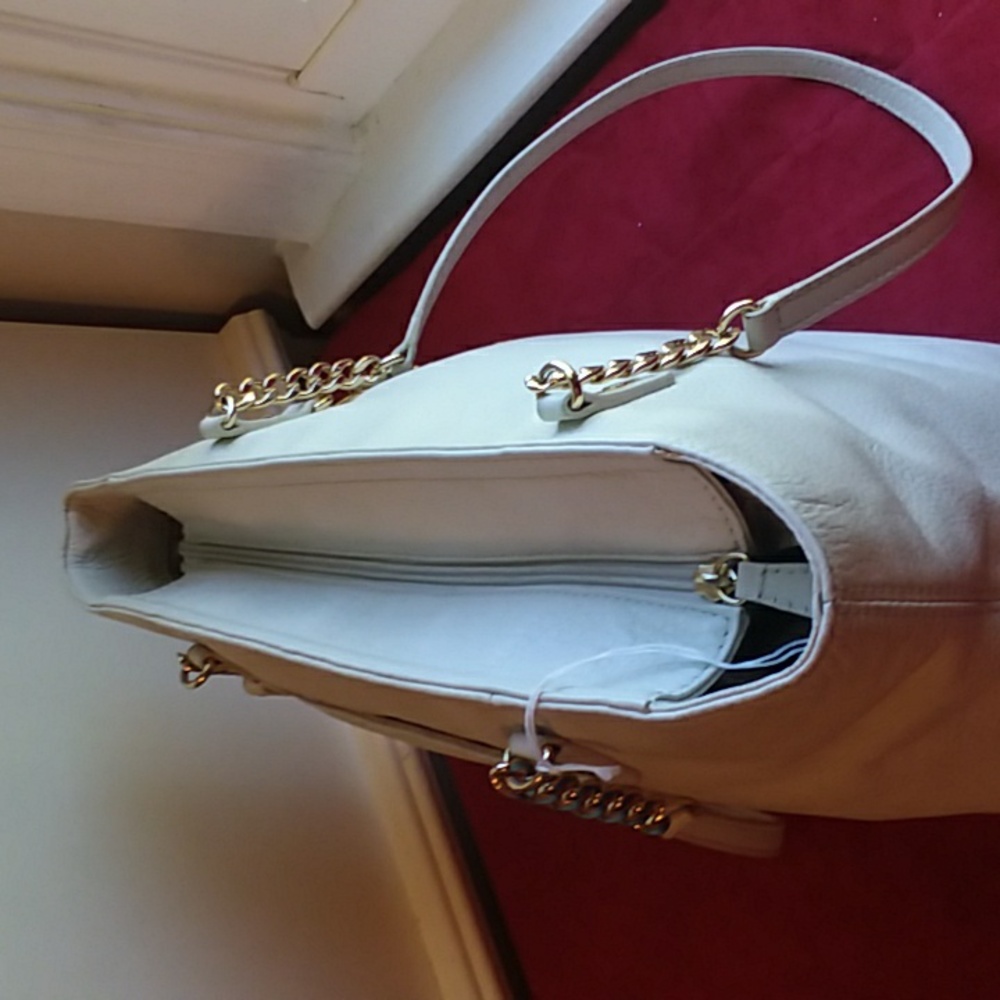 Michael Kors Excellent Condition Soft Off White Pebble Leather - Picture 5 of 12